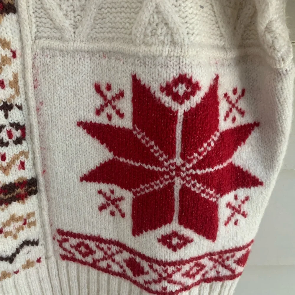 American Eagle Mock Neck Fair Isle Snowflake Sweater Size Small - Picture 12 of 14
